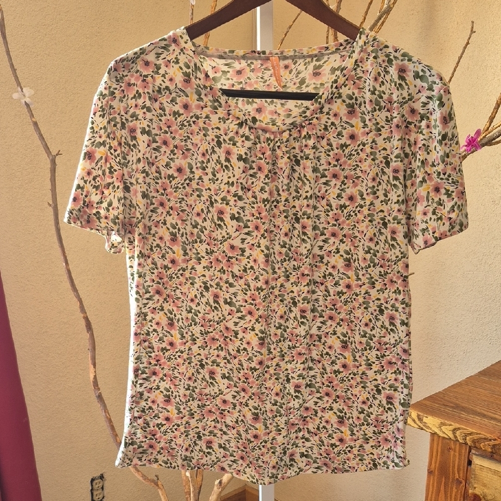 Womens Floral Short Sleeve Blouse
